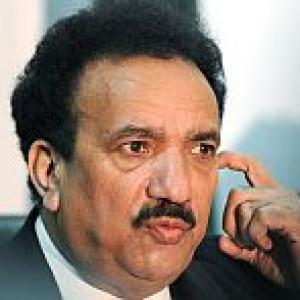 Arrest warrant for Pak Interior Minister Rehman Malik