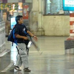 I was quizzed by 'FBI official' Headley, claims Kasab