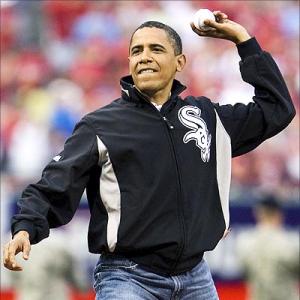 US President Barack Obama plays ball