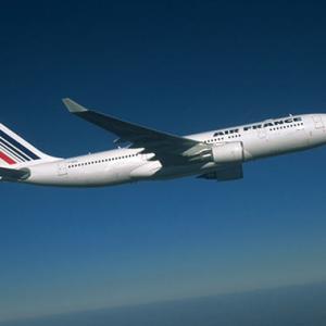 Air France flight makes emergency landing after bomb alert