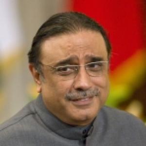 Zardari in trouble over law on graft charges