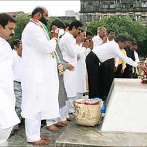 Raj and his MLAs pay tribute to martyrs