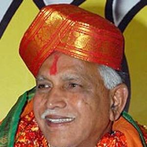 Feud between Karnataka CM, ministers worsens