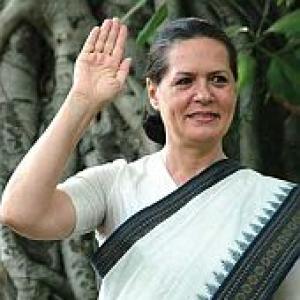 More austerity, Sonia travels economy class to Mumbai 