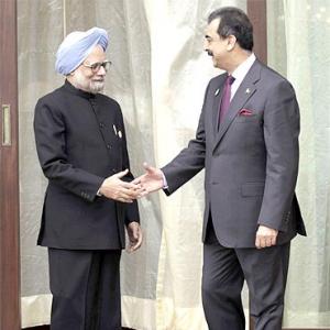 PM, Gilani discuss bilateral issues for 50 minutes