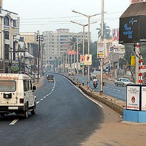 Sene calls for Karnataka bandh; Mysore, Mangalore tense