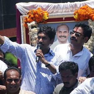 Thousands turn up to show support for Jagan