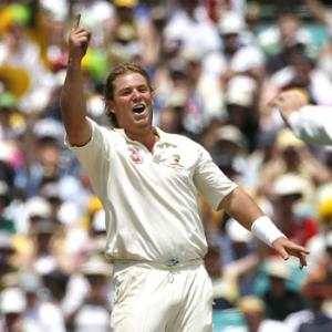 Warne bats for smooth India-Aus ties