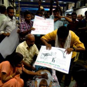 Mumbai train strike: 170 motormen held, govt sets 3-hour deadline 