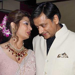 Respect Shashi Tharoor's right to silence: HC to Arnab