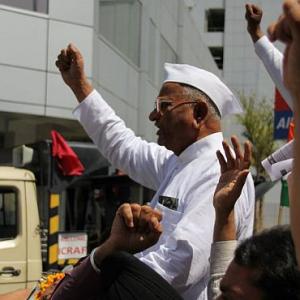 Anna Hazare begins fast unto death against corruption