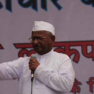 Corruption a bigger threat to India than Pakistan: Anna Hazare