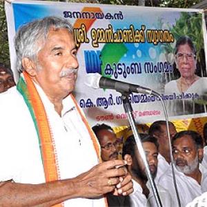 Mullaperiyar row: A new dam HAS TO be built, says Kerala CM