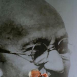 Anna Hazare broadens scope of agitation