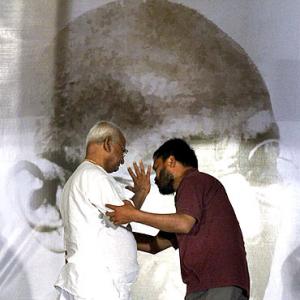 After Parliament resolution, will Hazare end fast?