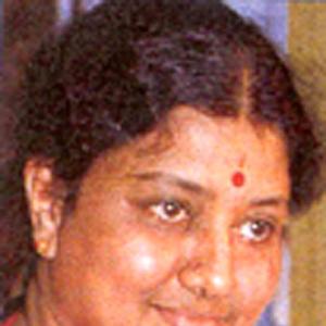 Jayalalithaa EXPELS close aide Sasikala from AIADMK