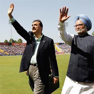 IN PHOTOS: When PM Singh met Gilani at Mohali