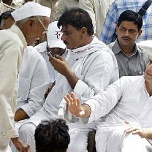 UP police arrests Rahul Gandhi amid high drama