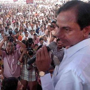 Fed up with KCR, Telangana activists to form anti-TRS party