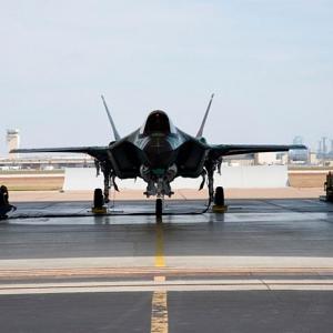 US hangs the F-35 carrot dangling for India to grab