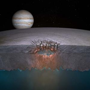 AMAZING PHOTOS: Great lake on Jupiter's icy moon