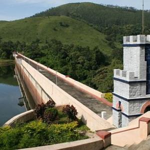 Mullaperiyar dam SAFE, no need for new one: SC panel