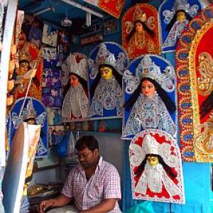 IN PHOTOS: Kolkata all set for Durga Pujo