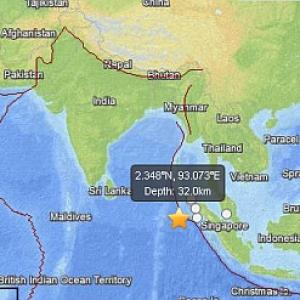 Massive quake rattles Indonesia; tremors across India