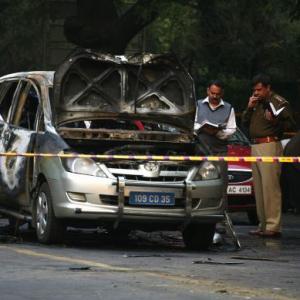 Bomb attack on Israeli car: Investigators scanning calls