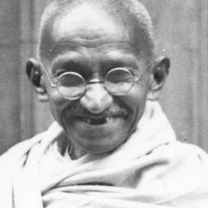 By endorsing Gita, Gandhi condoned violence: Desai