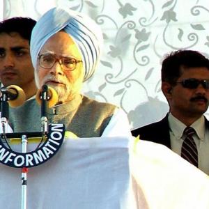 CBI probe into charges against PM laughable: Team Anna