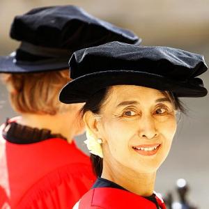 PIX: Oxford honours 'star shining in the east' Suu Kyi