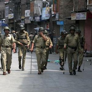 IN PHOTOS: Shutdown paralyses life in Srinagar