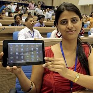 India to showcase Aakash tablet at UN