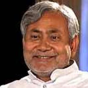 Bihar CM Nitish Kumar gets red carpet welcome in Pak