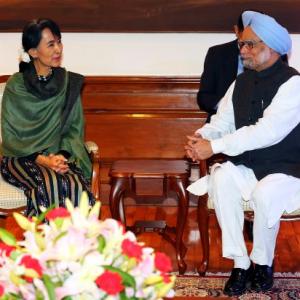 Suu Kyi meets PM; pays homage at Rajghat, Shantivan