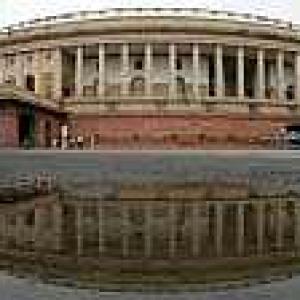 Winter freeze in Parliament? BJP to oppose FDI in retail