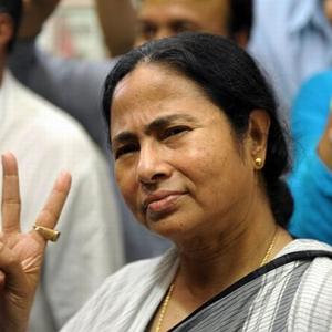 Mamata brings anti-FDI war to Jantar Mantar