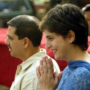 Vadragate: Sonia panicked, Priyanka calmed Congress down