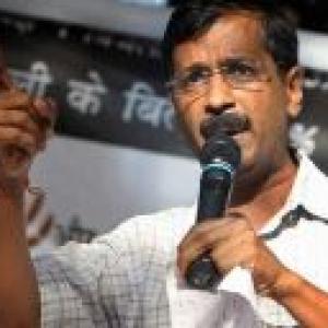 Kejriwal released, insists on Khurshid's resignation