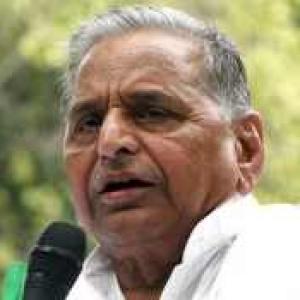 Won't tolerate anti-people decision, Mulayam warns UPA