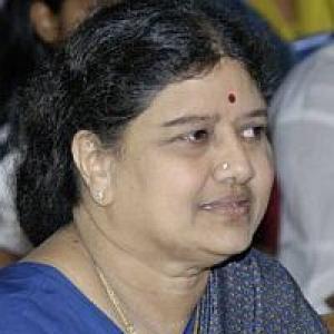 SC gives Sasikala access to documents in assets case
