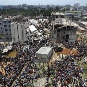 B'desh collapse: 397 dead, owner arrested on India border