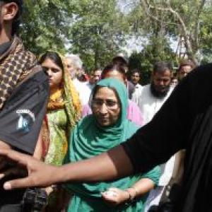 India asks Pakistan to release Sarabjit Singh