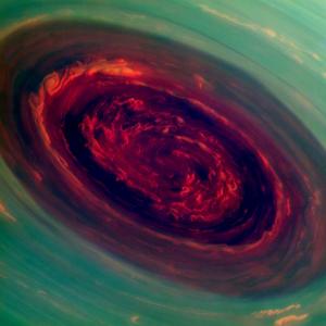 PICS: NASA probe captures MONSTER hurricane on Saturn