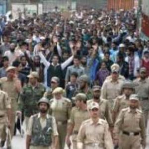 Fresh clashes in Kishtwar; 2 cops among 4 injured