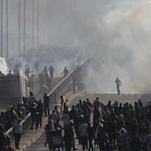 525 killed in deadliest crackdown on Morsi supporters in Egypt