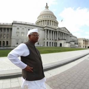 Summer break keeps US lawmakers from meeting Hazare