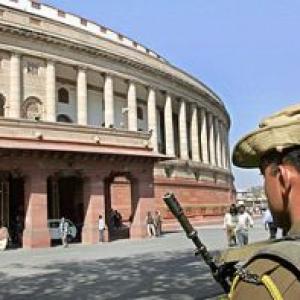 Judicial commission bill passed, govt drops amendment