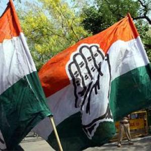Congress upbeat after thumping victory in K'taka by-polls